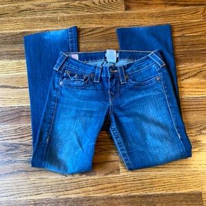EUC True Religion raw hem cropped ankle jeans!